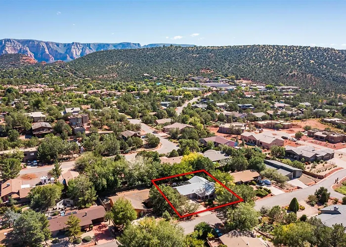 Spacious W 4 Bedroom Contemporary House! Holiday home Sedona