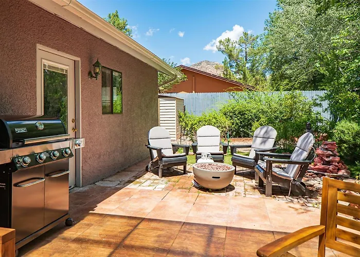 Spacious W 4 Bedroom Contemporary House! Sedona